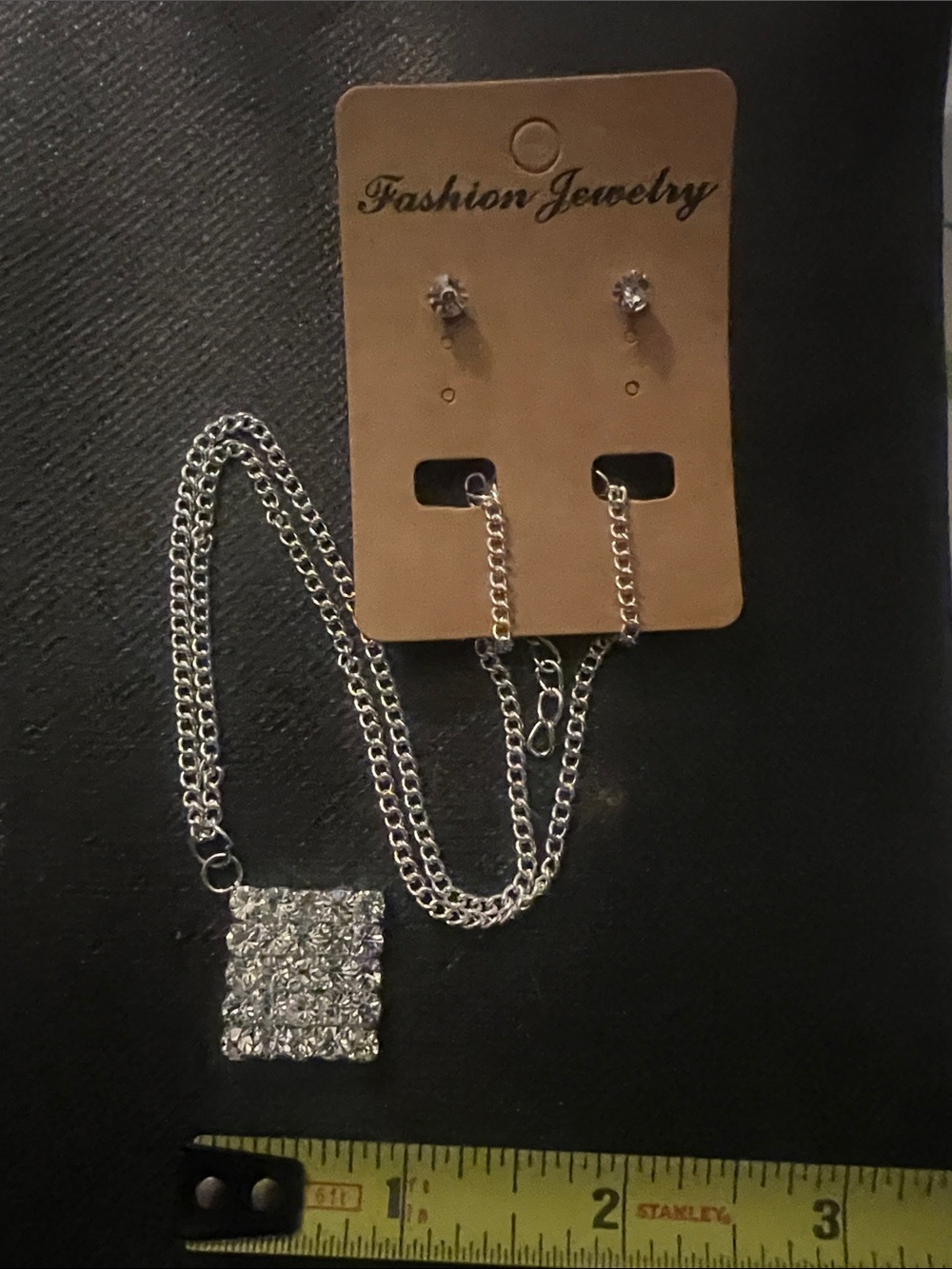 Fashion Jewelry Silver Square Crystal Pendant Necklace with Stud Earrings